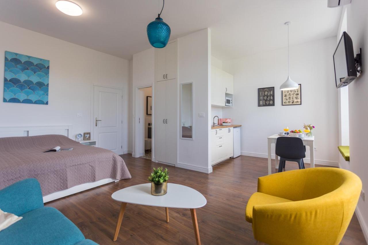 Bu2 Pula Studio Apartment Luaran gambar
