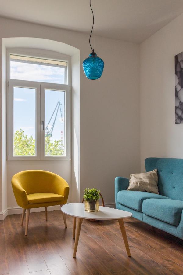 Bu2 Pula Studio Apartment Luaran gambar