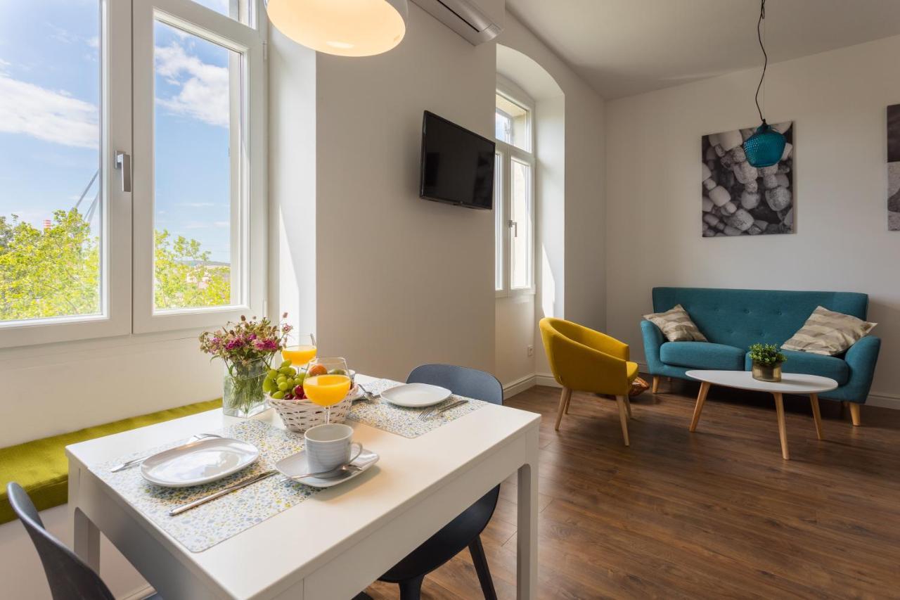 Bu2 Pula Studio Apartment Luaran gambar