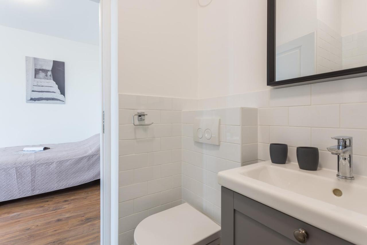 Bu2 Pula Studio Apartment Luaran gambar