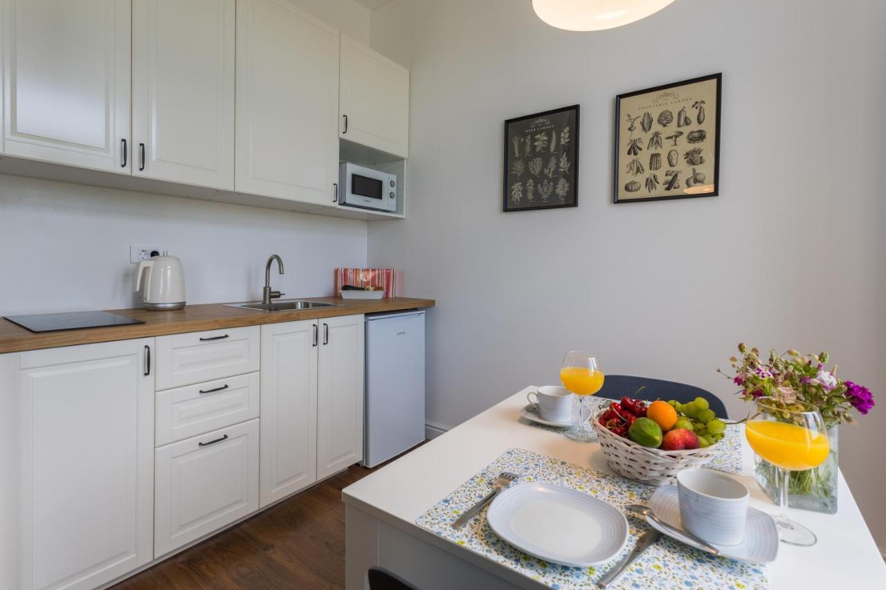 Bu2 Pula Studio Apartment Luaran gambar