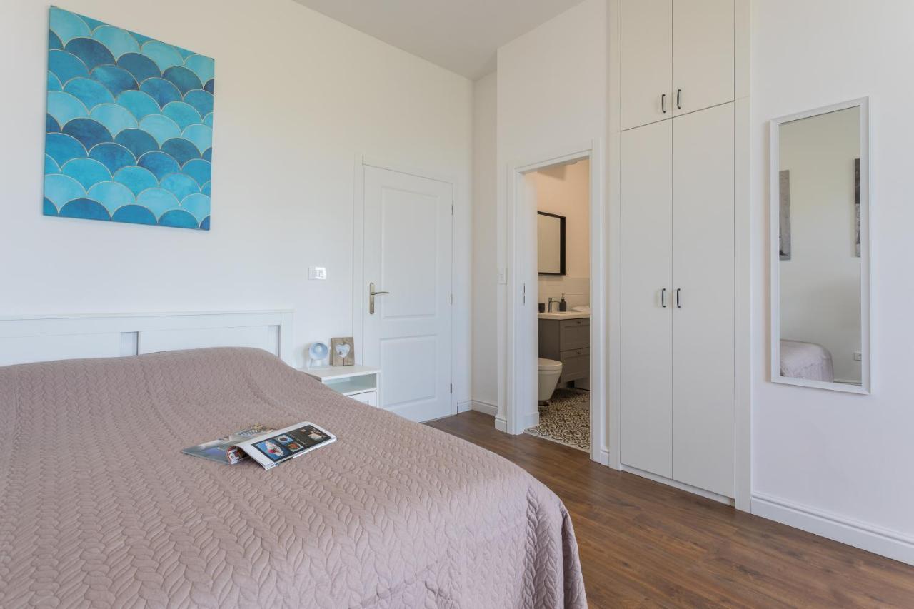 Bu2 Pula Studio Apartment Luaran gambar